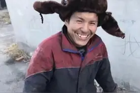 舞帝利哥自曝“亏”7个亿，后悔没早点卖公会，自嘲公司60年合约图片