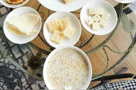 隆重的蒙式早餐图片