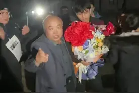 解清帅：逆袭成富二代，富豪爸爸房子车子送不停！女友身份被曝光图片