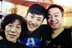 男星乔任梁去世7年：白发父母怀念他的方式招来谩骂图片