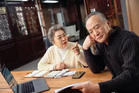 老年人夜间频繁有尿意感怎么办？这样改善一下也许会好些图片