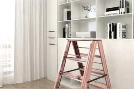 木梯子落伍了，新式“折叠梯”一出，小巧便携不占空间，太机智了图片