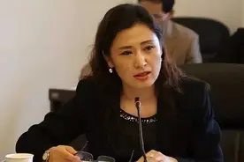 姜虹：中国最美女校长，39岁当教授，49岁任大学校长，令人仰慕图片