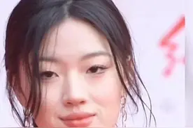 北影红毯这一夜，内娱女星们的“真实颜值”，治好了我的容貌焦虑图片