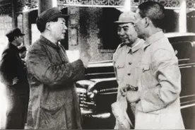 张治中不满哨兵“盯梢”，向周恩来“告状”：你们是不是不信任我图片