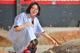 【新蒲江人】白酒1两就倒的她，“喝”成了“中国评酒大师”图片