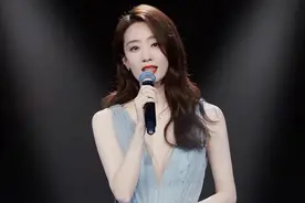 从爆红到销声匿迹，再看张小斐，才明白她是内娱为数不多的清醒图片