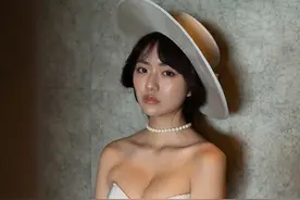 日本美少女 丰田留妃 ×菲茨杰拉德《了不起的盖茨比》 ​​​图片