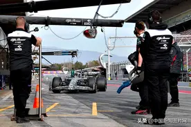 F1中国首位正赛车手周冠宇参加F1官方季前测试图片