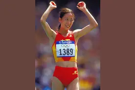 2000年奥运会，王丽萍夺冠后无人庆贺，教练组提前离场事出有因？图片