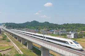 10月15日起我市列车运行有变化 巴中站、平昌站与巴中东站实现便捷换乘图片