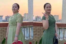 谁说50岁的女人要以瘦为美？看看“珠圆玉润”的她，优雅又大方图片