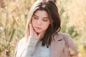 男女相处，当一个女人愿为你做这三件事，说明她已经爱上了你图片