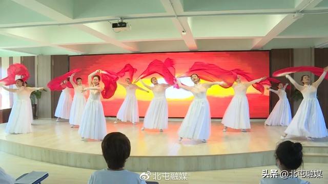 ���ǵĽ��ա���ʦ�� | ʦ�и���λ��չ���� ��ף��38����ʦ��