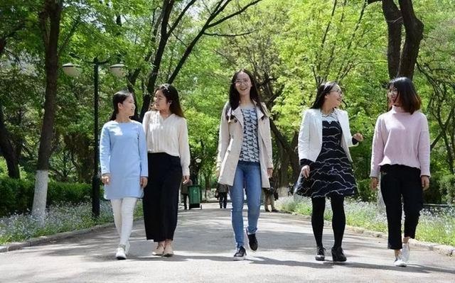 三考北大而不入,拿走奖金200万,是为赚钱还是真的是考生?