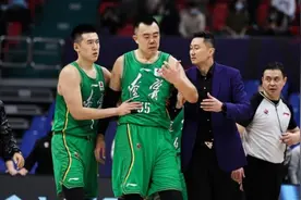 辽篮双杀广东！赛后付豪拒谈火爆冲突，杨鸣：韩德君鼻骨骨折图片