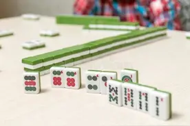 打麻将连输多场怎么办？掌握以下三种办法，你将扭转困境！图片