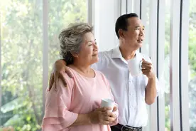 再婚老伴主动给我8万彩礼，可一起仅过4个月，我宁退彩礼也要离婚图片