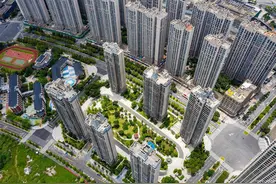 同一栋楼，“中间户型”比“端头户型”更吃香？内行人3点说清了图片