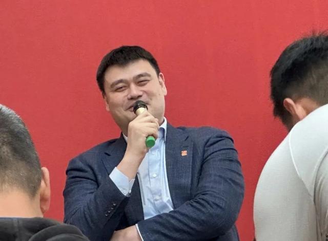 入籍中国，这位篮球名将有何来头？