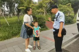 6岁萌娃走失，一路指引民警送自己回家，网友：方向感真好！图片