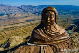 一代天骄成吉思汗：八座巨型雕塑，每个都很雄伟，令人震撼图片