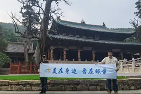千万级达人“侣行夫妇”来太原拍文旅纪录片了！逛晋祠、游省博...快来看看他们心目中的太原是什么样子图片