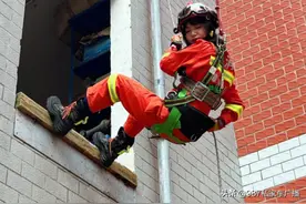 揭秘！可盐可甜的“蓝姐姐”，速来围观图片