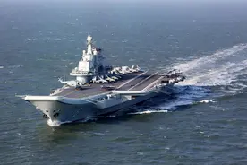 辽宁舰穿越宫古海峡，台当局关注双航母动态图片