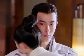 面无表情、演技尴尬！6位娱圈的“木头美男”，求你们别演戏了图片