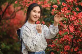 中年女性拍花海人像有技巧，学会7个要点，花海人像优雅有韵味图片