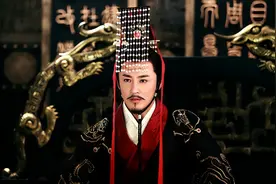 汉武帝嫌胡人进贡的动物长得丑，扔笼子里喂老虎，老虎却伏地不起图片