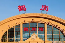 黑龙江省的区划变动，12个地级市之一，鹤岗市为何有8个区县？图片