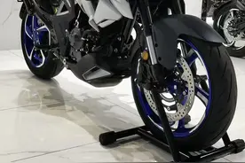 家族成员继续壮大：升仕350R街车发布，售价21800元起图片