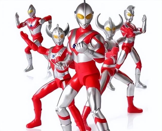 奥特曼和铠甲勇士哪个更厉害？