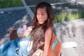 回顾：流浪美女，为情所困，惹人怜惜，网友：我化妆都没她好看图片