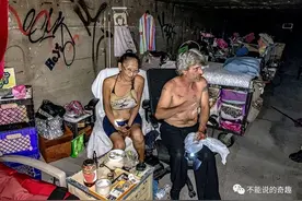 揭秘令人闻风丧胆的鼹鼠人，吃住在下水道，随身携带管制刀具图片