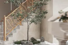 好后悔！楼梯扶手选木质还是铝合金？装修完才发现选错了图片