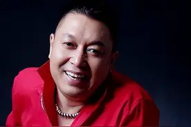 小香玉和王为念离婚18年，一个单身至今，一个结婚生子家庭幸福图片