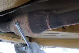 三元催化多久洗一次？为何4S店四万公里就要求洗，真是为了车好吗图片