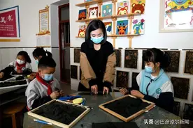 巴彦淖尔这所学校的学生人人都是“艺术家”图片