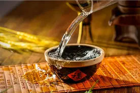 白酒的保质期究竟是多长呢？放在家中10年的白酒还能喝吗？涨知识图片