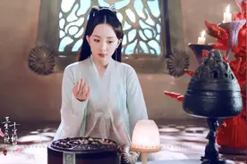 杨幂唯一看走眼的一次，用20部戏喂出来一只白眼狼图片