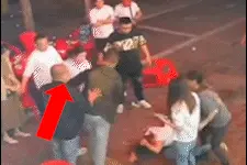 唐山四女子，犹抱琵琶全遮面，万呼亿唤不出来图片