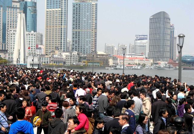 上海加入“抢人大战”？21届研究生可直接落户！北京也快了吧？