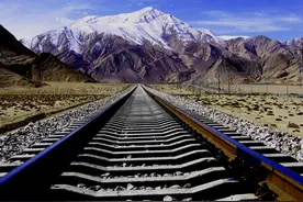 挖穿喜马拉雅山，修建中尼铁路：这样的超级工程只有中国能完成图片