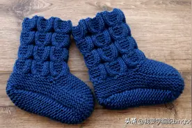 用这种方法为家人织袜子，一片式扭环儿童袜教程，讨厌圈织的用它图片