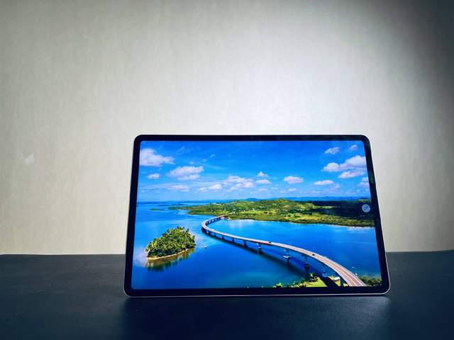 用过荣耀平板V8 Pro之后，我的iPad Air4就放家里吃灰了