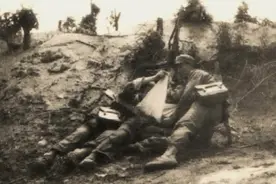 麦克阿瑟晚年感慨道：谁要和中国陆军开战，他的脑子一定是有病图片