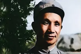 听闻黄百韬自杀，粟裕一头栽倒，妻子楚青透露：他不敢向主席诉苦图片